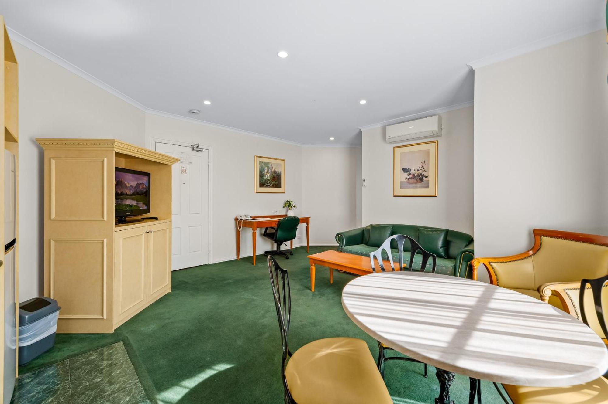 Rowville International Hotel Exteriör bild
