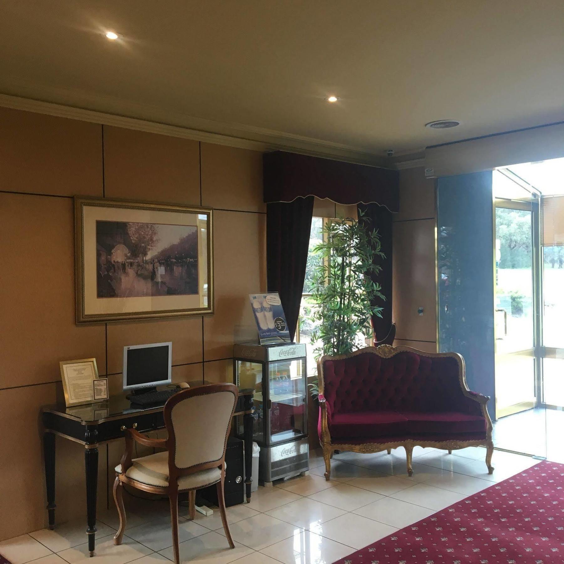 Rowville International Hotel Exteriör bild